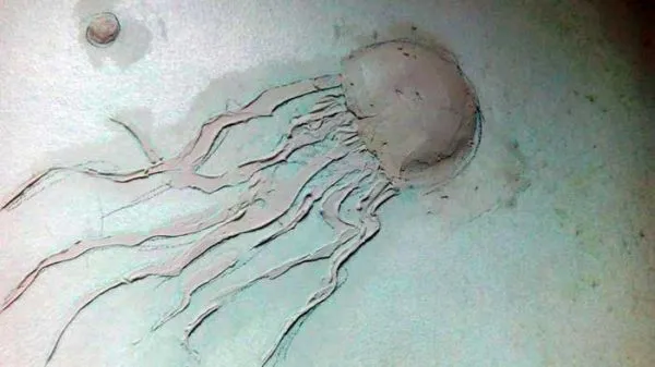 Барельеф медузы из гипсовой или акриловой шпаклевки сделать ненамного сложнее. 