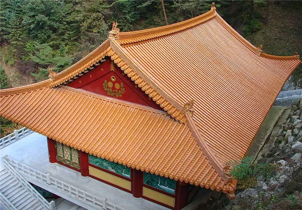 Двускатная крыша в японском стиле