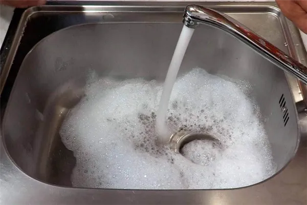Как прочистить канализацию с применением каустической соды: пошаговая инструкция с правилами и пропорцией