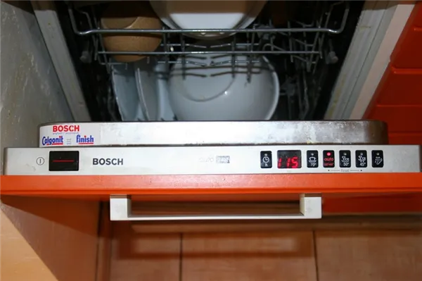 При использовании посудомоечной машины важно правильно выбирать режим мойки в зависимости от загрузки