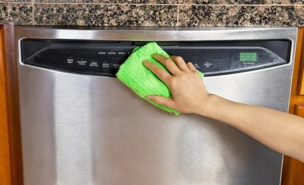 Очищение посудомоечной машины от пыли