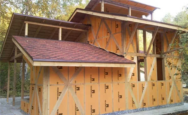 Строительство каркасного дома с применением пеноплекса для утепления стен дома на фото.