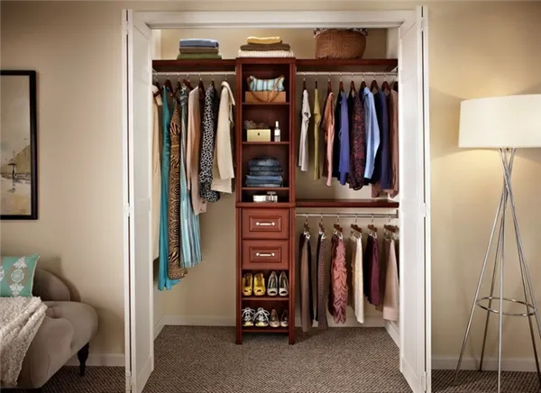 Удобство кроется в деталях – гардероб экономит много места в домах и квартирах