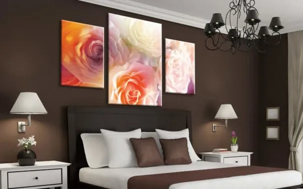 Цветочное изображение из трех частей в спальне