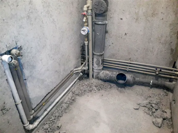 Пример разводки систем канализации и водопровода в жилом доме