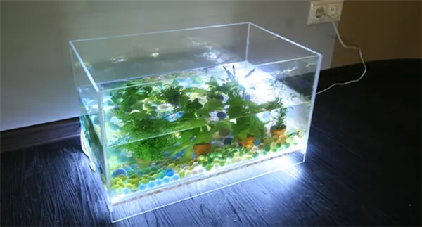 Подсветка LED лентой на дне аквариума