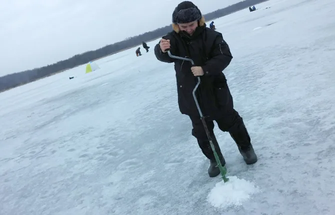 Лучший шуруповерт для ледобура